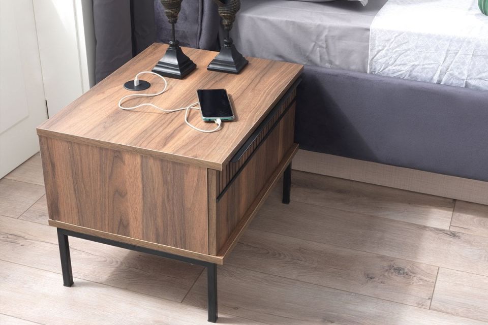 Born Ceviz Yatak Odası Komodin